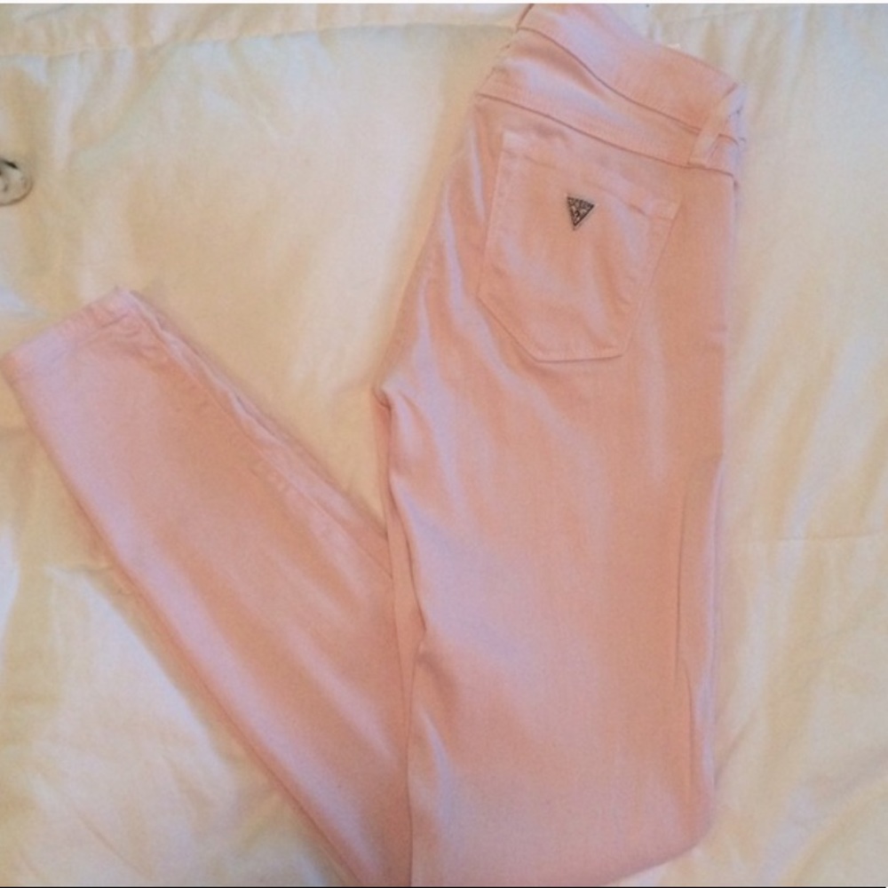 GUESS light pink skinny ankle jeans